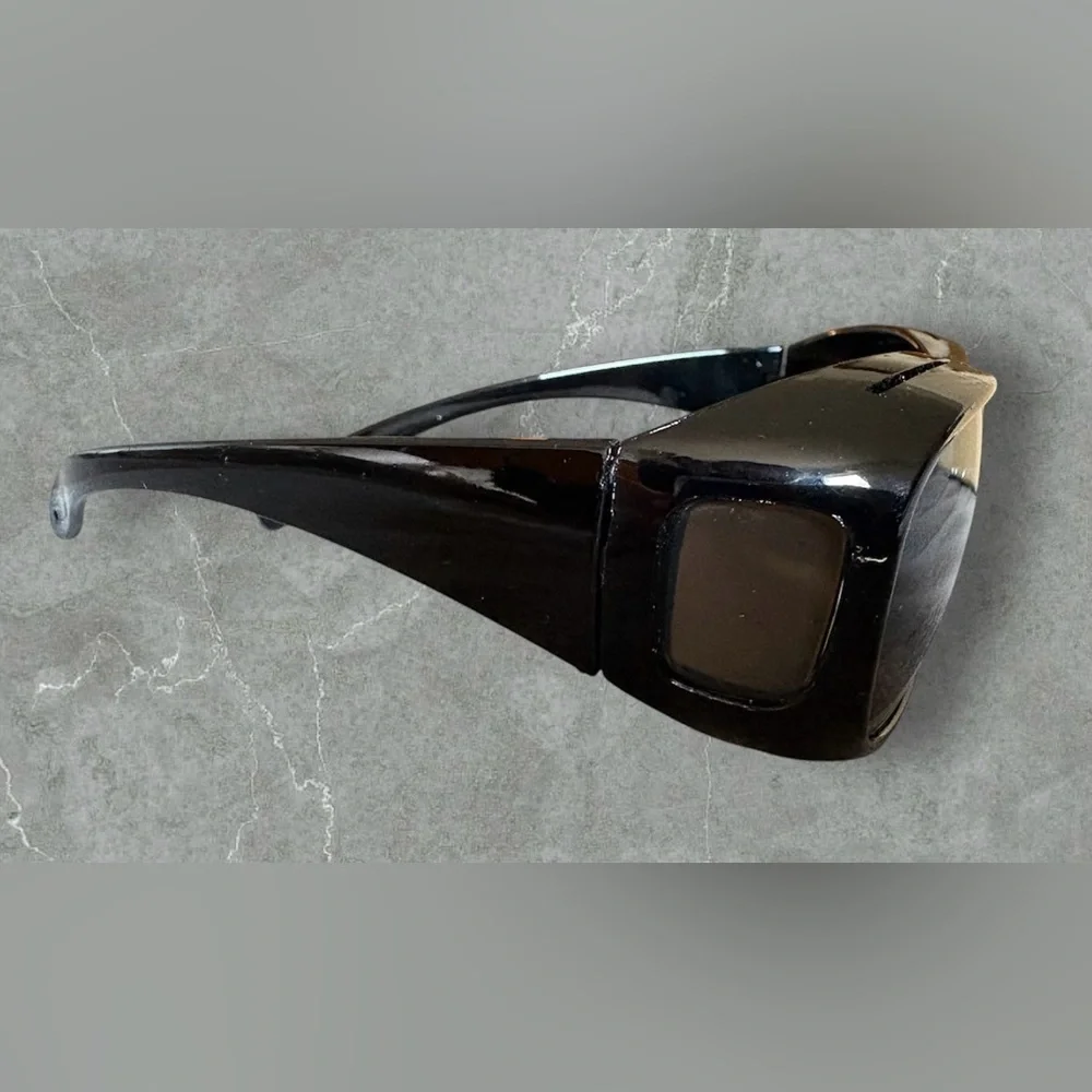 Black Sunglasses with Blingy Case